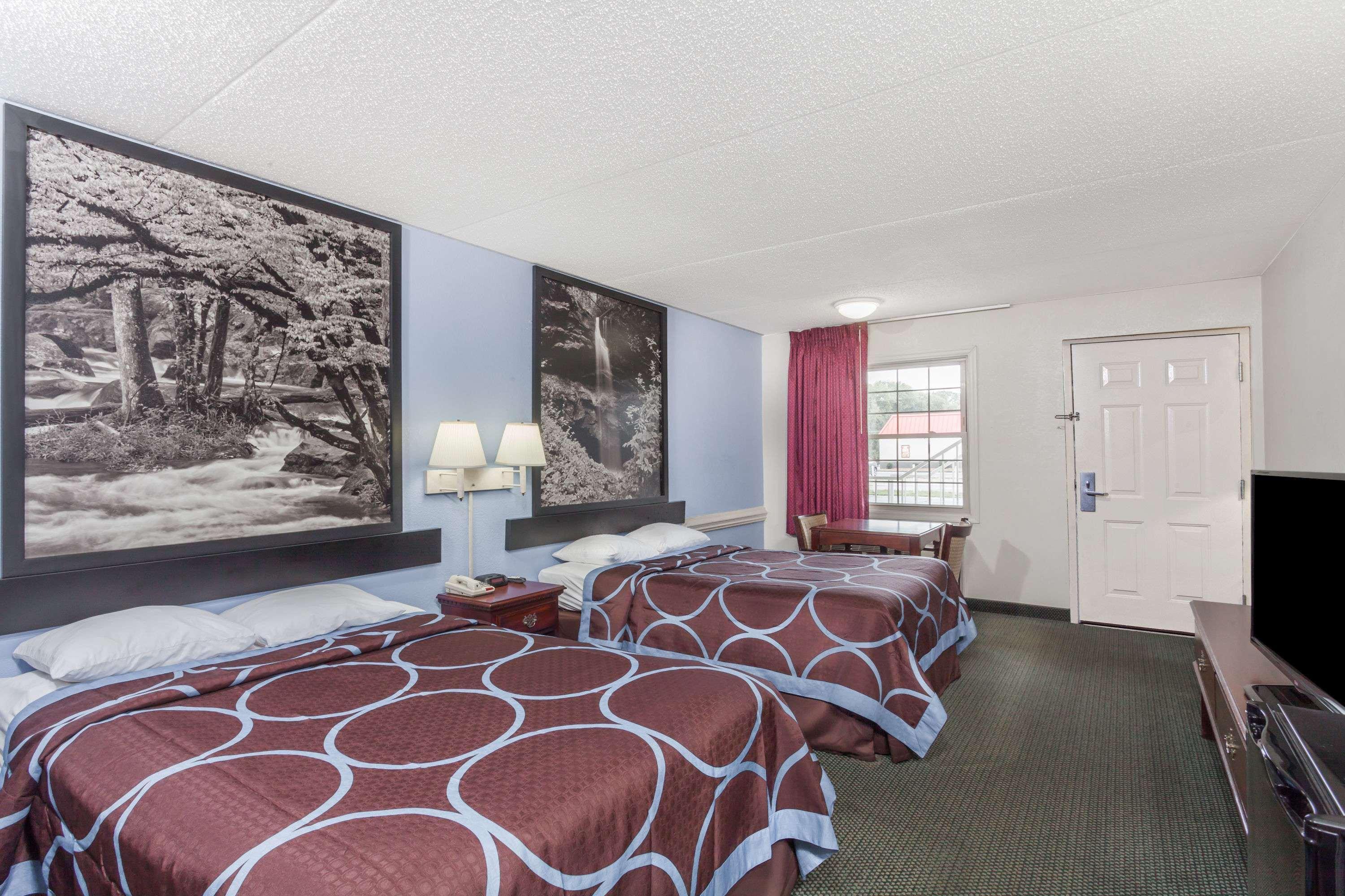 Super 8 by Wyndham Kingston Hotell Eksteriør bilde