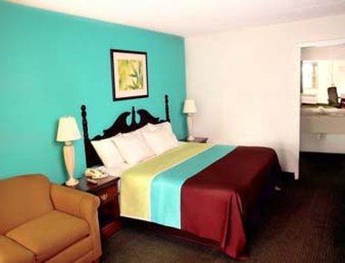 Super 8 by Wyndham Kingston Hotell Eksteriør bilde